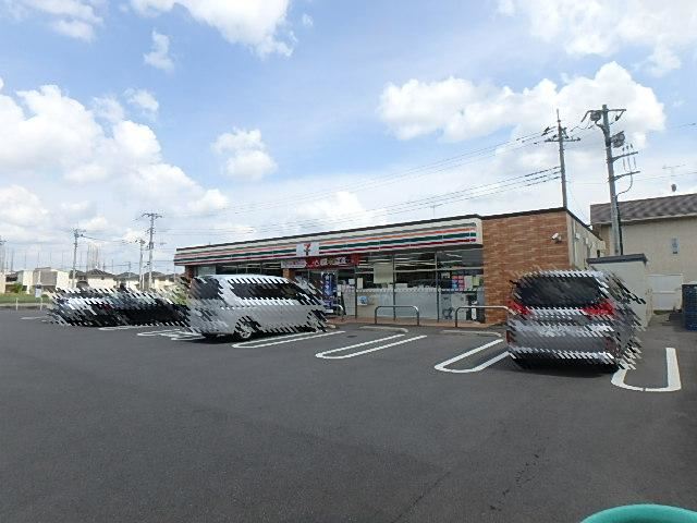 コンビニ　セブンイレブン（コンビニ）まで760m