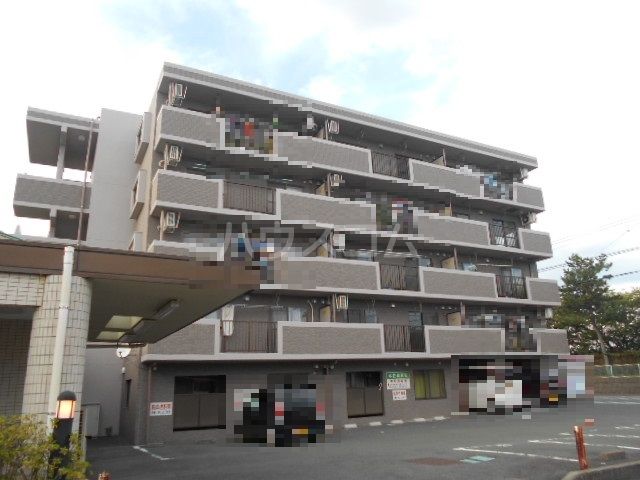 磐田市国府台のマンションの建物外観