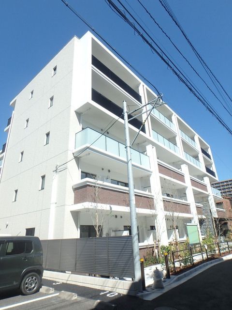 【ロイジェント板橋本町の建物外観】