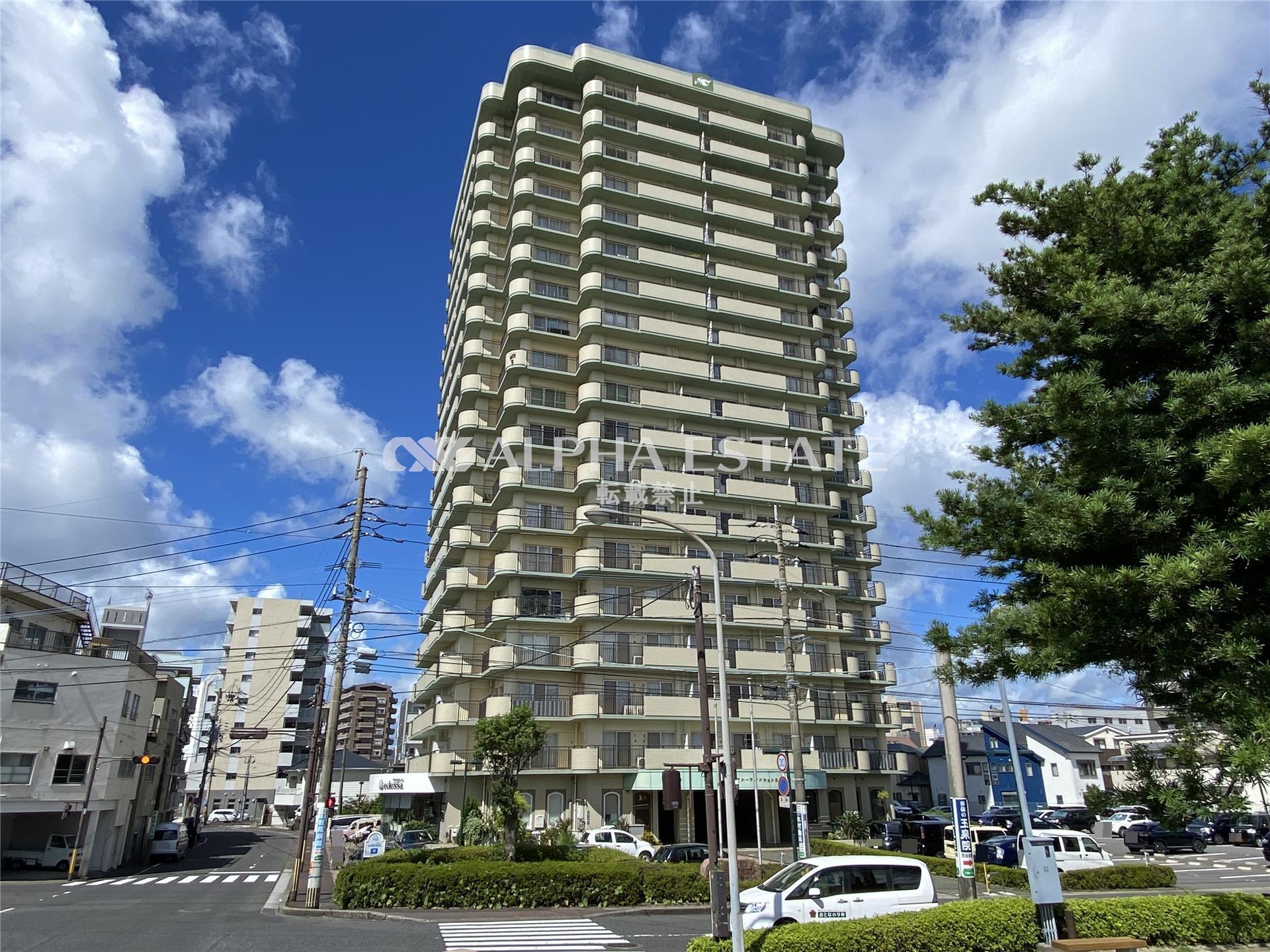 【ストークマンション鹿児島の建物外観】