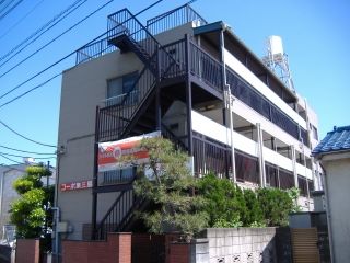 【西東京市東町のマンションの建物外観】