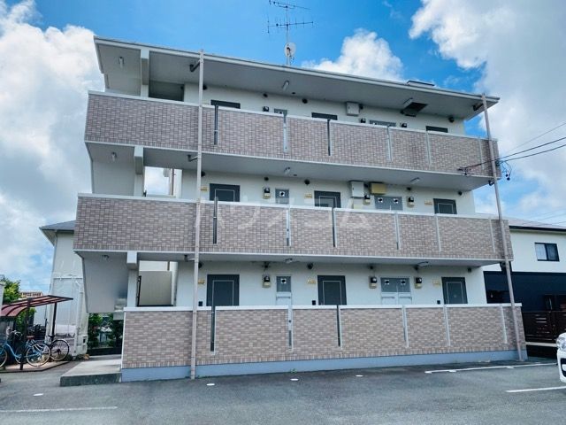 【浜松市中央区渡瀬町のマンションの建物外観】