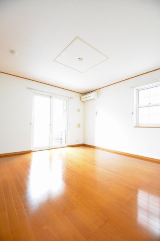 居室・リビング　使いやすい居間です