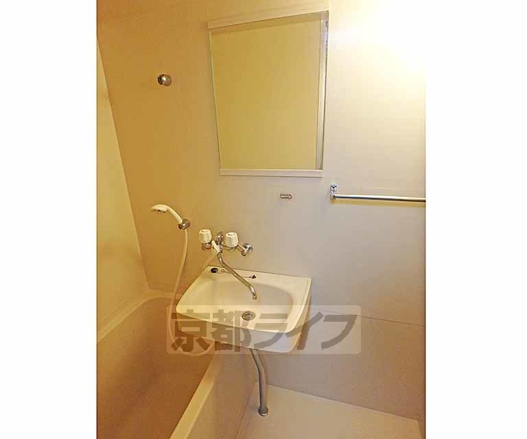 洗面設備　洗面台です。