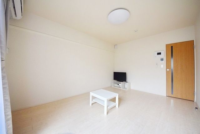 その他　フローリングです♪