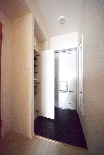 玄関　シューズボックスあります♪