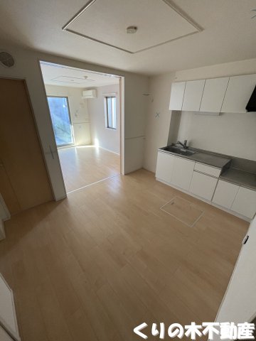 居室・リビング　こちらのリビングで趣味の時間をお楽しみください