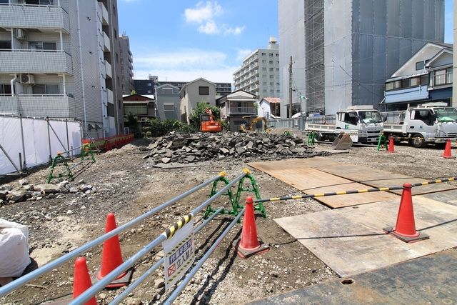 【横浜市鶴見区生麦のマンションの駐車場】