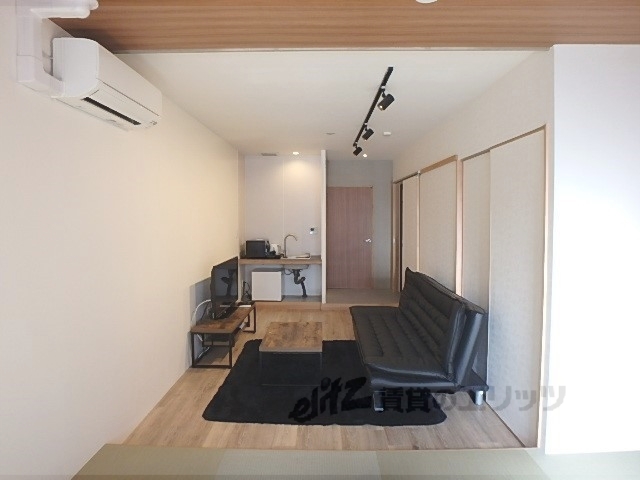 居室・リビング　洋室と和室付き