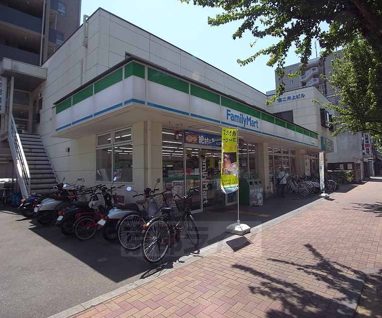 【京都市右京区西院平町のマンションのコンビニ】