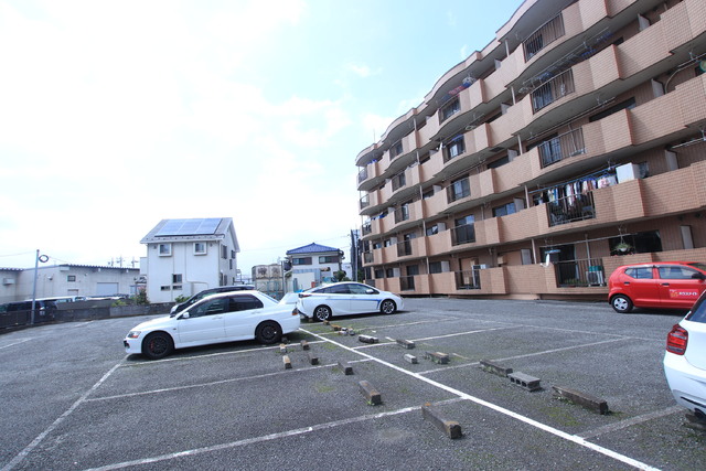駐車場　駐車場（要空き確認）