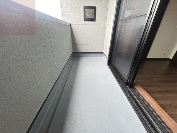 バルコニー　バルコニーからの眺めを楽しみながら食事をしませんか