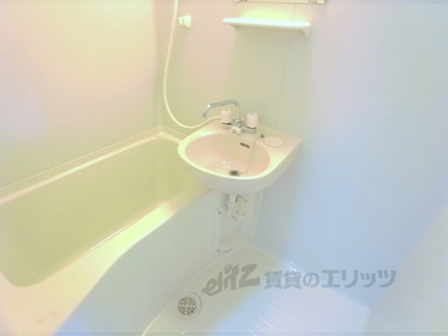 バス・シャワールーム　バス