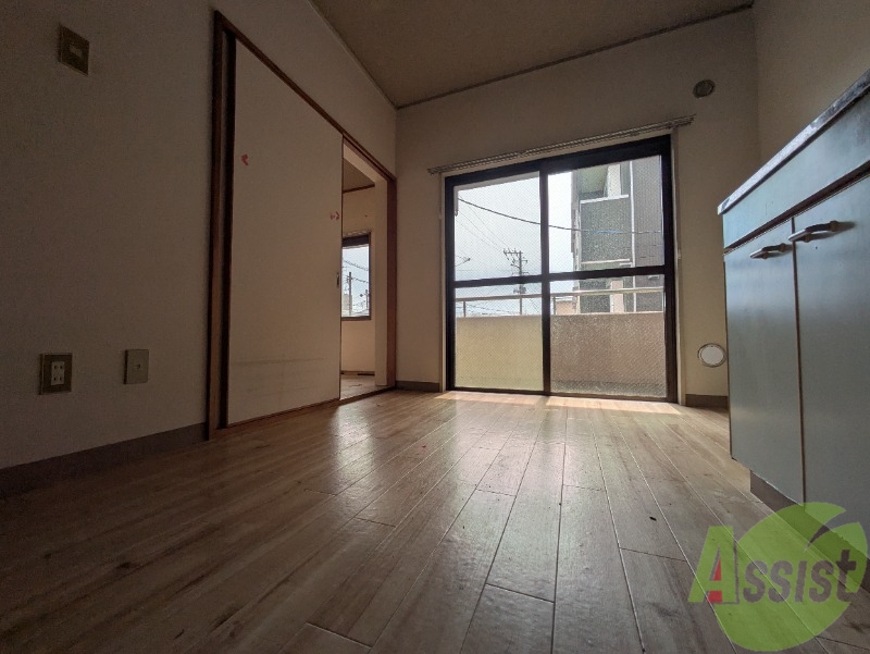 居室・リビング　こちらがリビングです、広々としていていいですね。