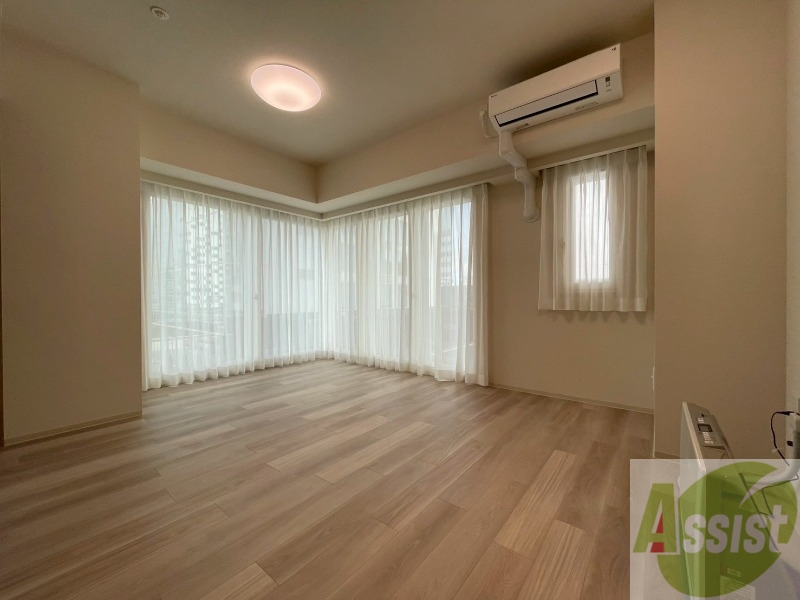 居室・リビング　広々としたリビングですね。使い勝手がよさそうですね！