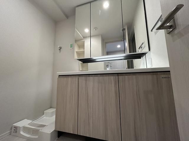 洗面設備　独立洗面台です