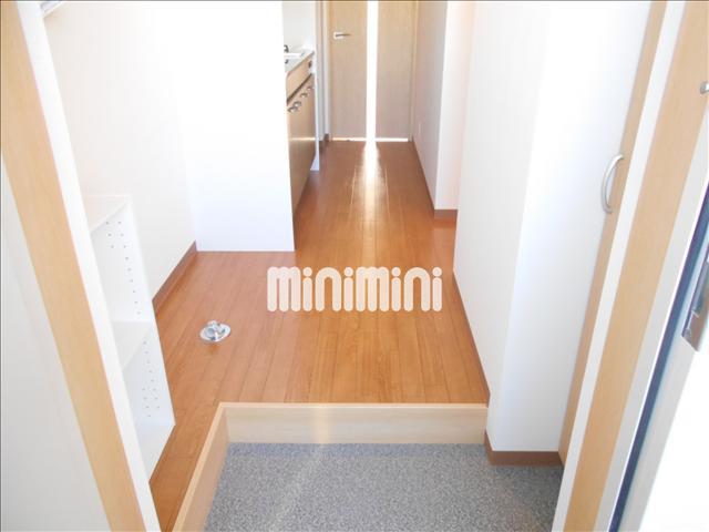 玄関　下駄箱のついた玄関です