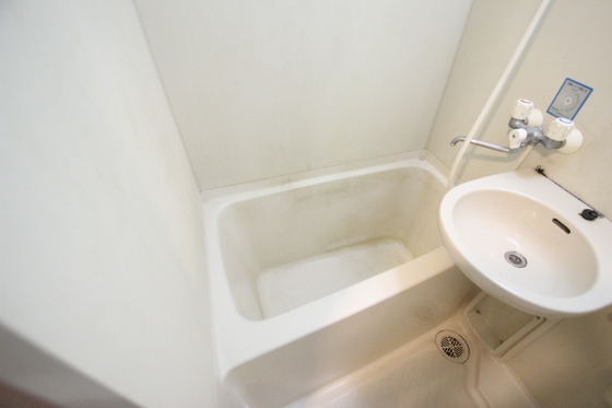 バス・シャワールーム　※別部屋の写真です