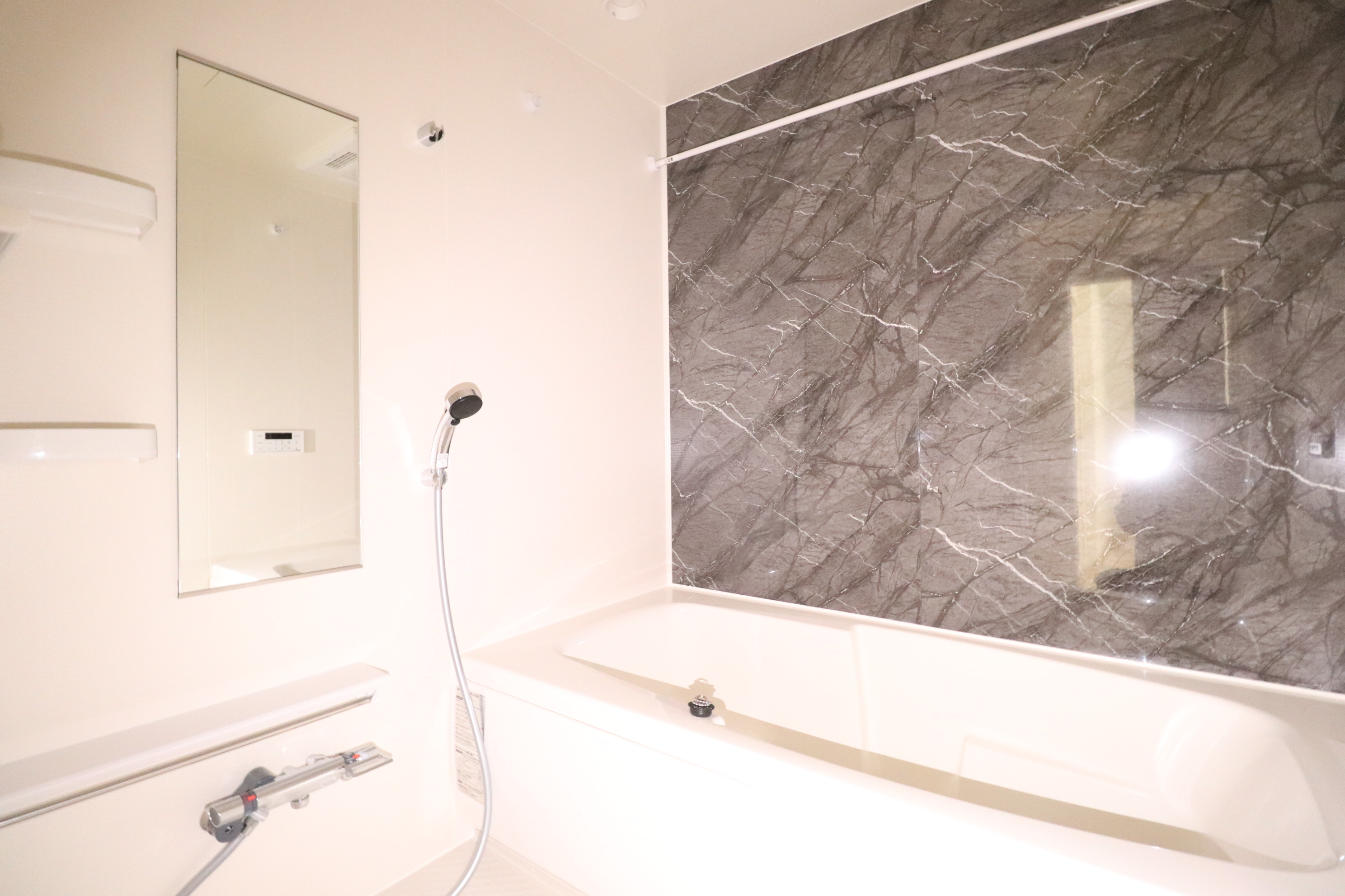 バス・シャワールーム　浴室換気乾燥機☆