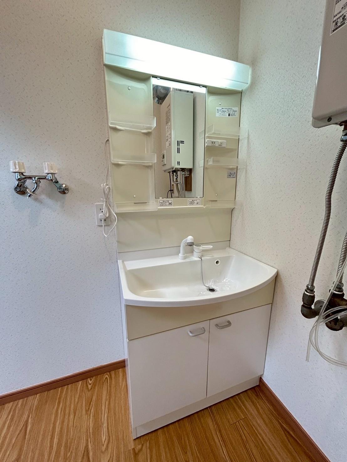 洗面設備　洗髪洗面化粧台