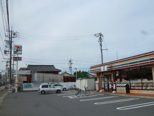 コンビニ　セブンイレブン（コンビニ）まで1400m