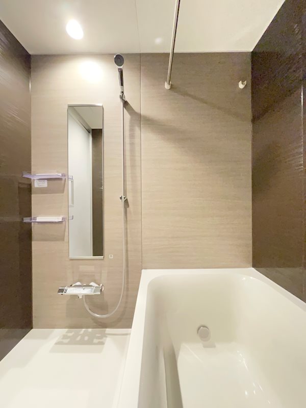 バス・シャワールーム　浴室乾燥機、追い焚き付きオートバス