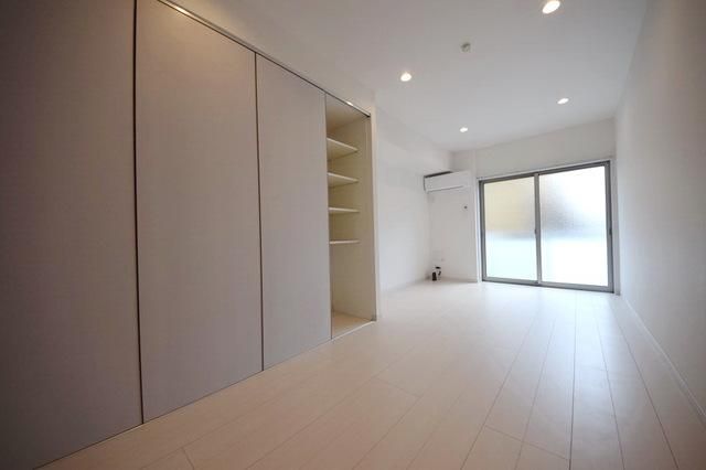 居室・リビング　★日当たりの良い洋室★