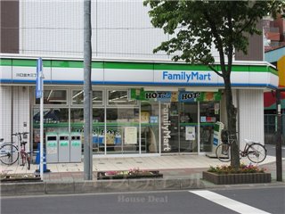 コンビニ　ファミリーマート川口並木三丁目店（コンビニ）まで98m
