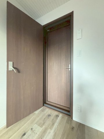 その他部屋・スペース　2重防音扉になっています。