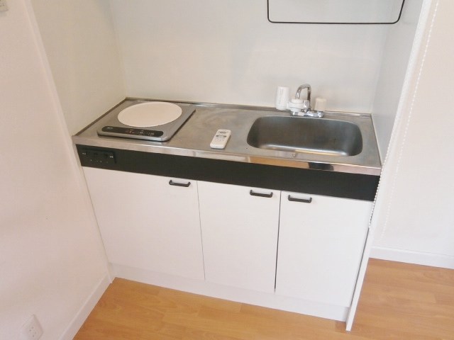 キッチン　☆お掃除楽なIHクッキングヒーター☆