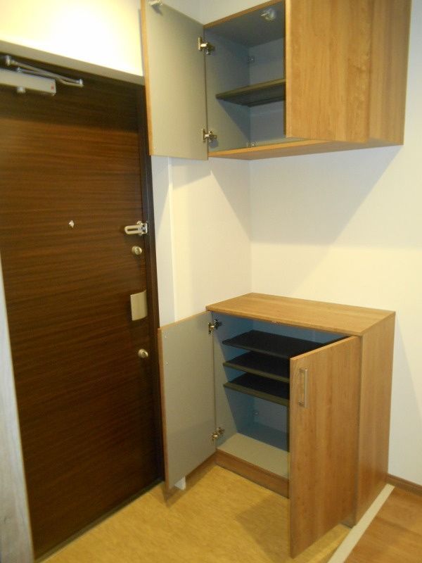 玄関　落ち着いた玄関です