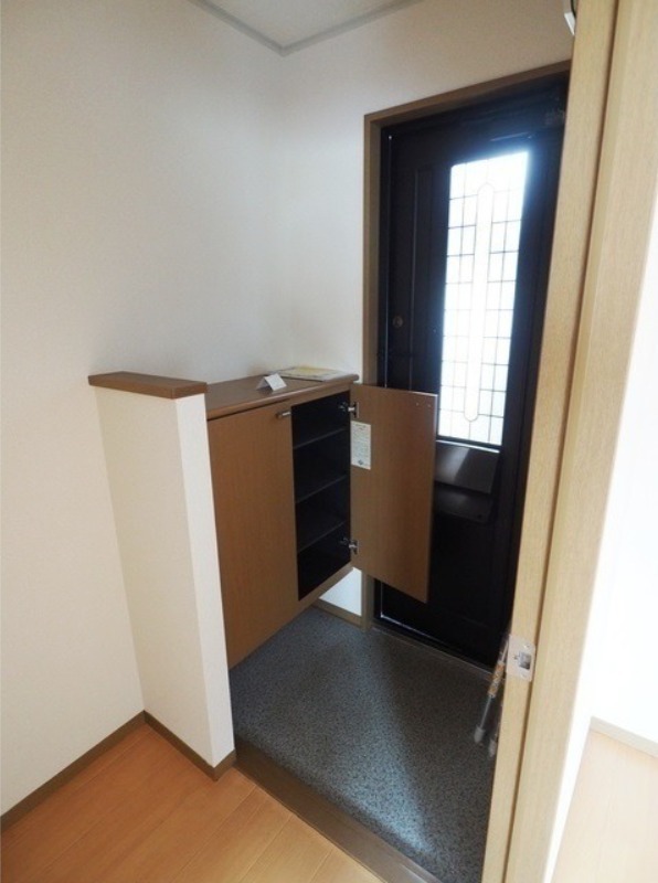 玄関　図面と現状に相違がある場合には現状を優先