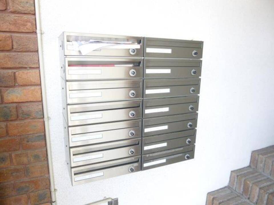 エントランス　メールBOX