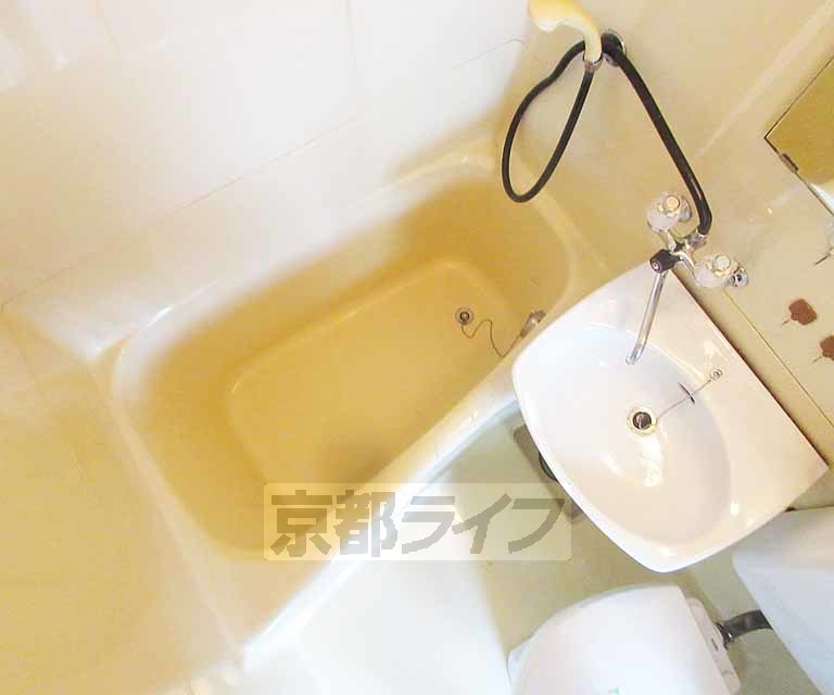 バス・シャワールーム　コンパクトなお風呂です