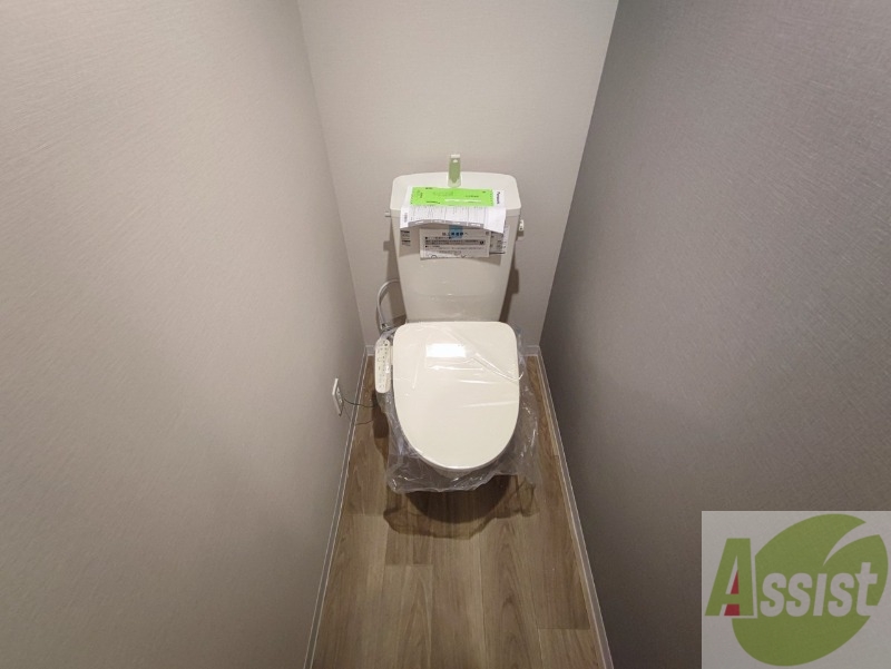 トイレ　こちらはトイレです。清潔感があり、安心して使用できます。