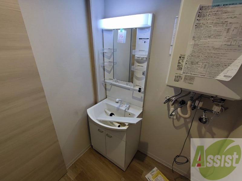 洗面設備　こちらに洗面台があります。朝の洗顔はこちらで。