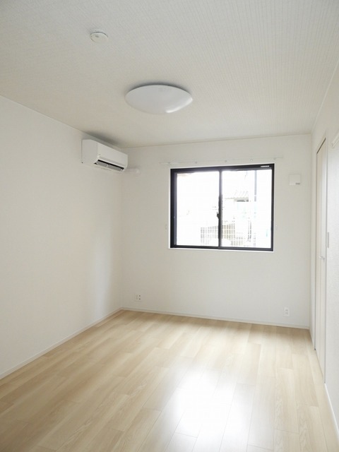 その他部屋・スペース　寝室にもエアコンあり