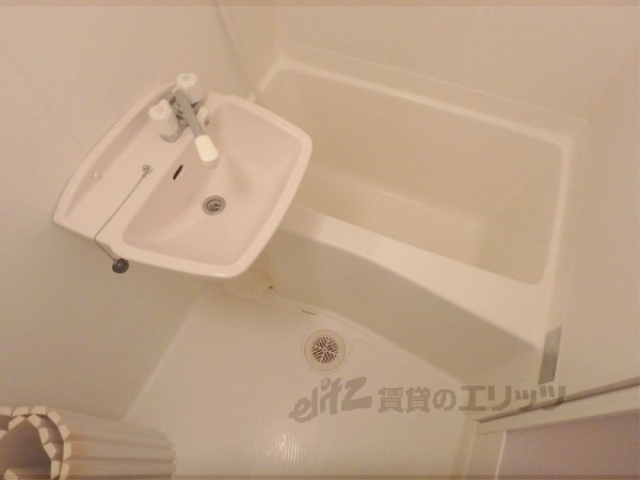 バス・シャワールーム　バス