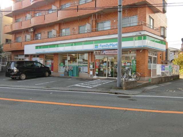 コンビニ　ファミリーマート三島幸原店（コンビニ）まで301m