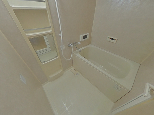 バス・シャワールーム　他号室の写真です