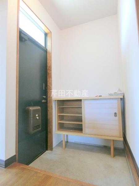 玄関　弊社は更新料１万円のみ　保証会社の更新料もありません