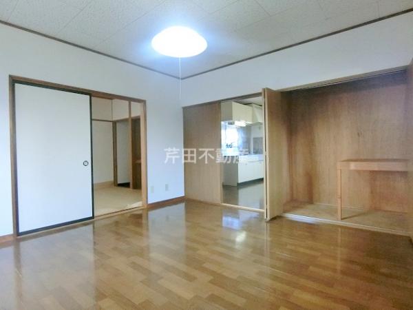 居室・リビング　１フロア２住戸★駐車場１台込