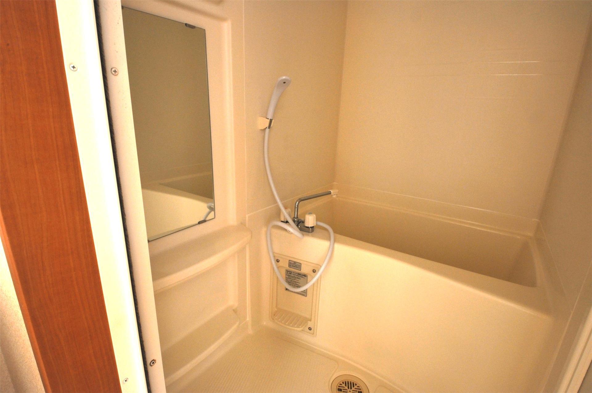 バス・シャワールーム　浴室乾燥機付き