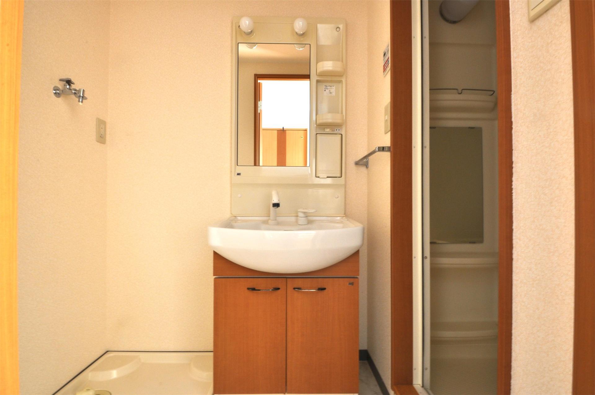 洗面設備　シャンプードレッサー付き♪