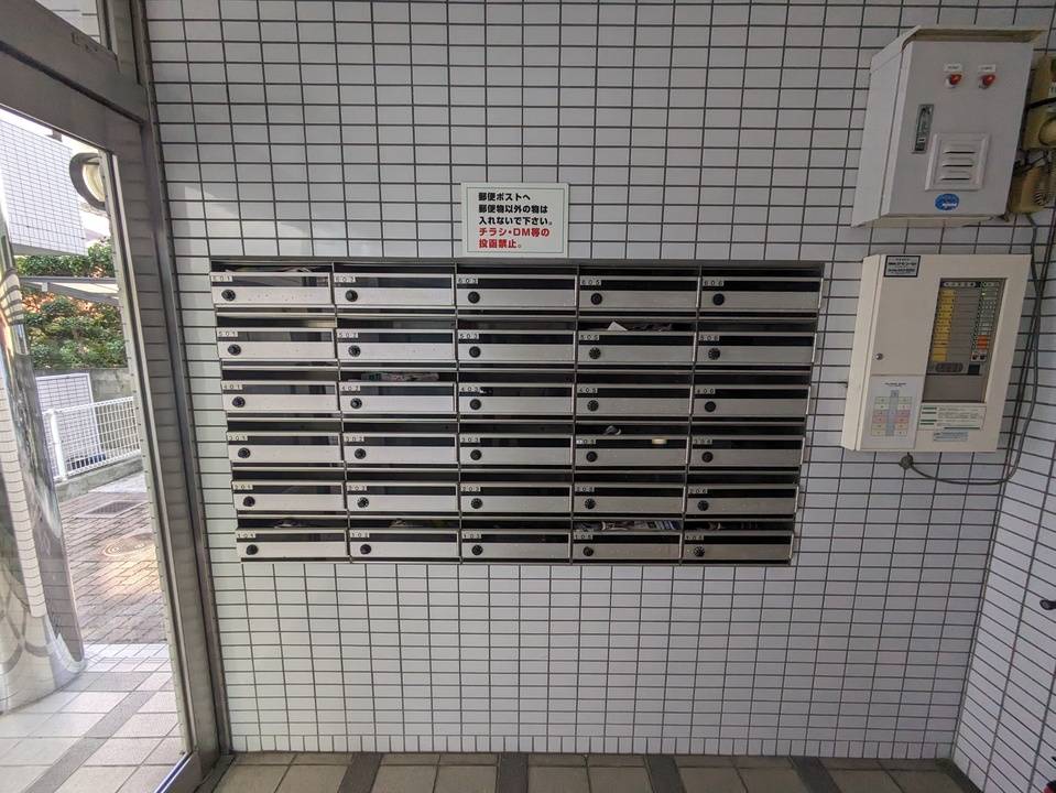 ロビー　メールBOX