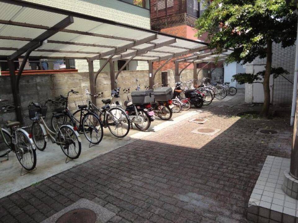 駐車場　駐輪場