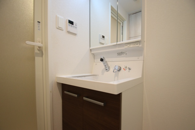 洗面設備　※別室の参考写真の為、現況優先です。