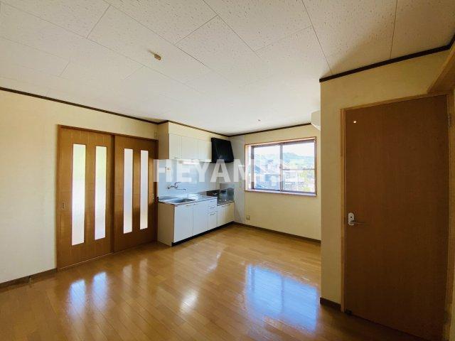 居室・リビング　※別号室別間取り、現況優先※