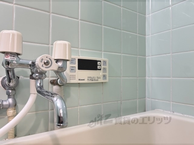 その他設備　給湯器リモコン