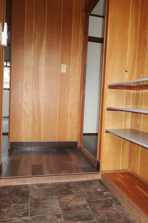 玄関　シューズBOX（下駄箱）完備